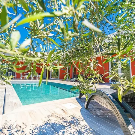 Lm Villa *