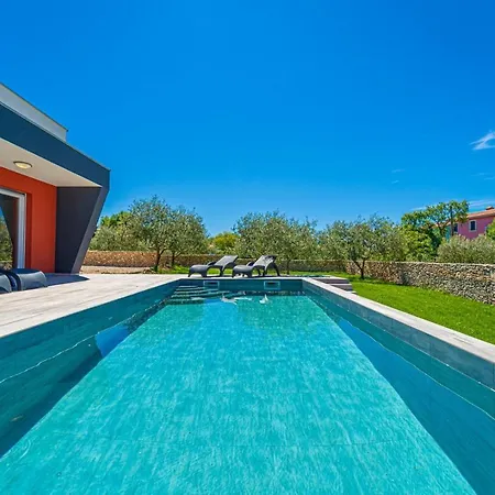 Lm Villa